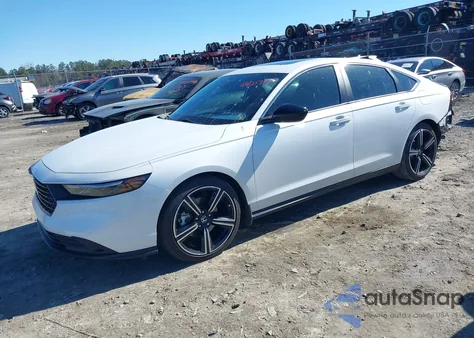 2024 Honda Accord Hybrid Sport z USA, uszkodzony, nr VIN 1HGCY2F55RA067092